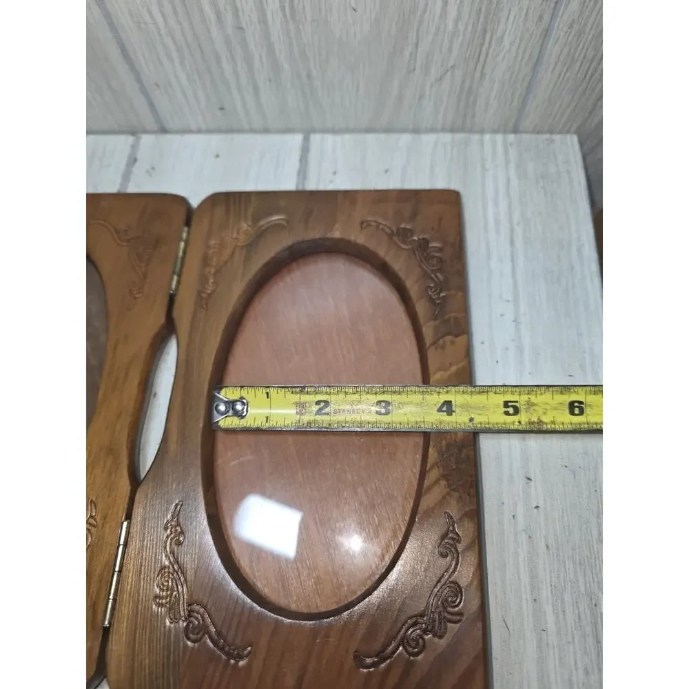 Vintage 70s Carved Wood Dual Bi-Fold Picture Frame Double Oval Window 5x7